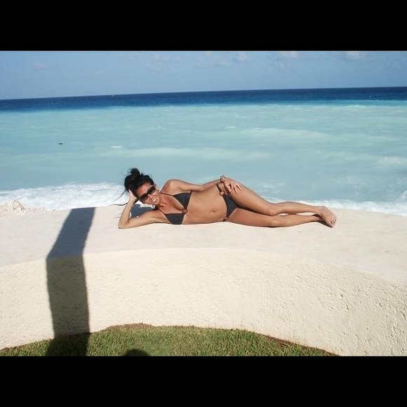 Meet your Posher, Malia - Picture 4 of 8